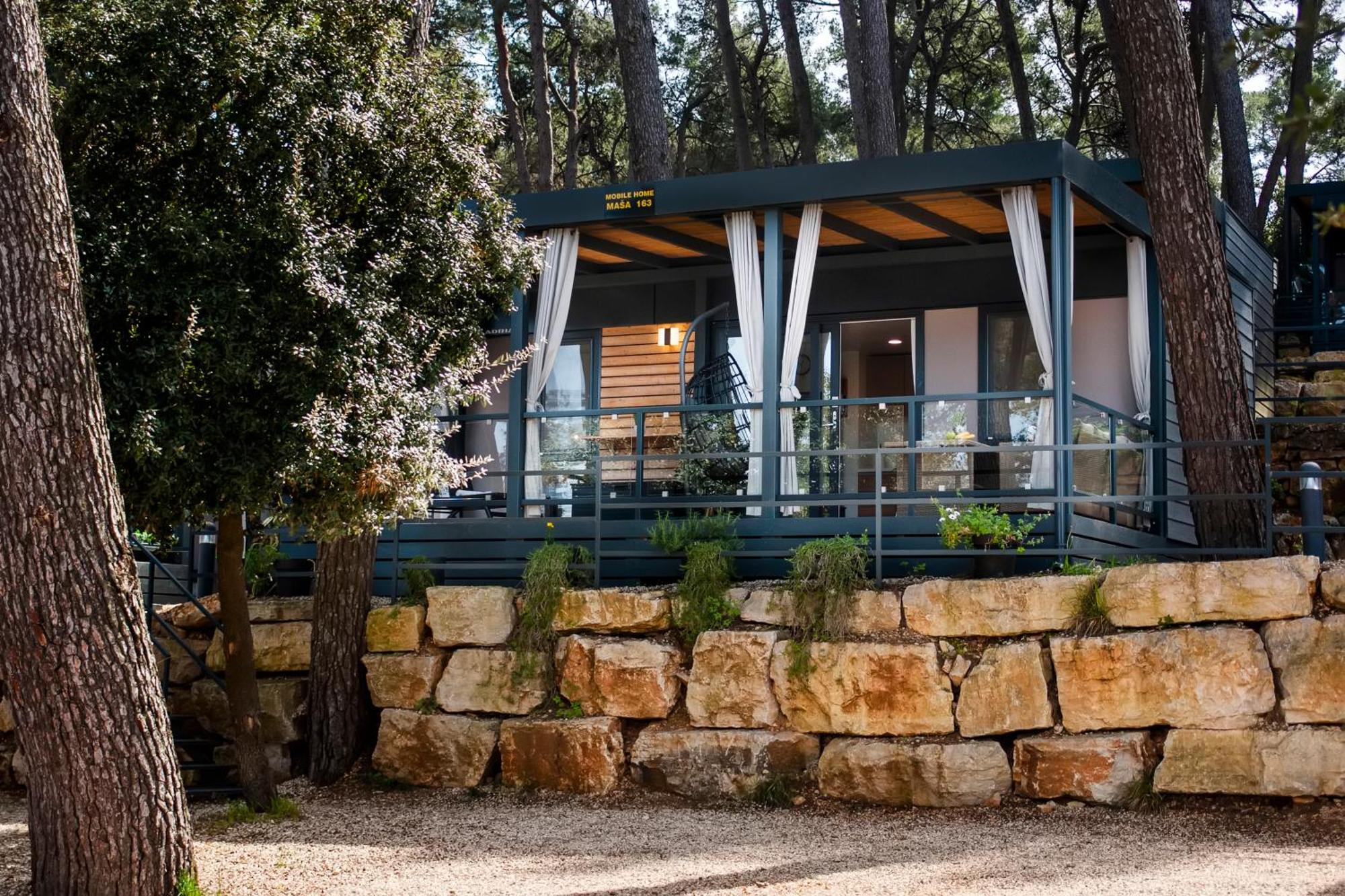 Mobile Masa 163, Camp Porton Biondi Kamp Rovinj